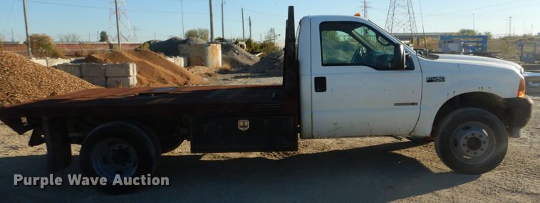 image for item DI1014 2001 Ford F450 Super Duty XL  flatbed truck