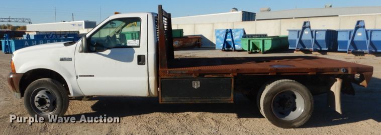 image for item DI1014 2001 Ford F450 Super Duty XL  flatbed truck
