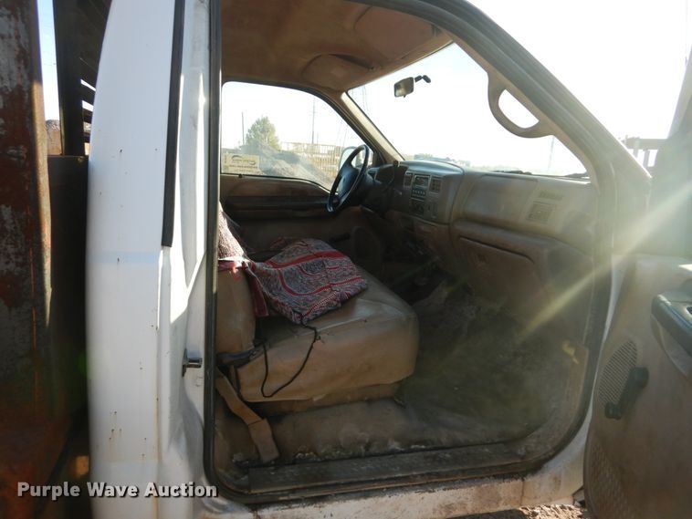 image for item DI1014 2001 Ford F450 Super Duty XL  flatbed truck