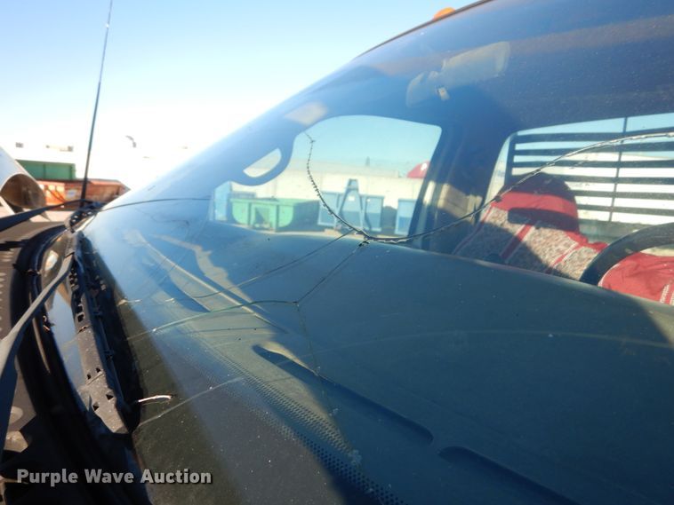 image for item DI1014 2001 Ford F450 Super Duty XL  flatbed truck