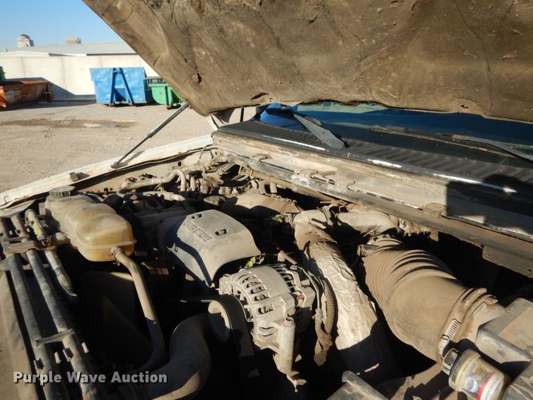 image for item DI1014 2001 Ford F450 Super Duty XL  flatbed truck