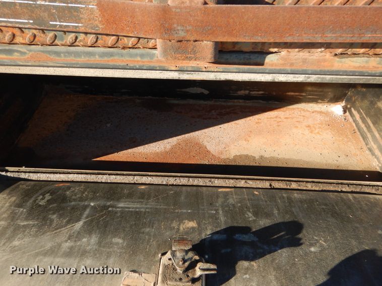 image for item DI1014 2001 Ford F450 Super Duty XL  flatbed truck