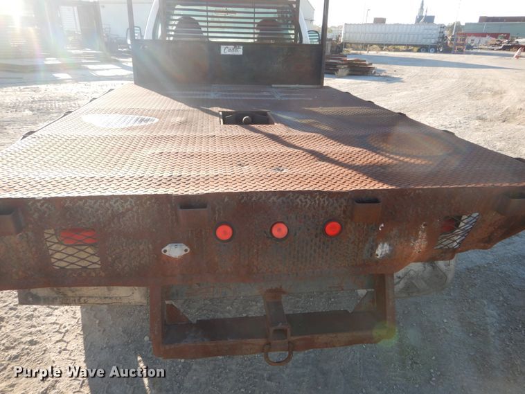 image for item DI1014 2001 Ford F450 Super Duty XL  flatbed truck