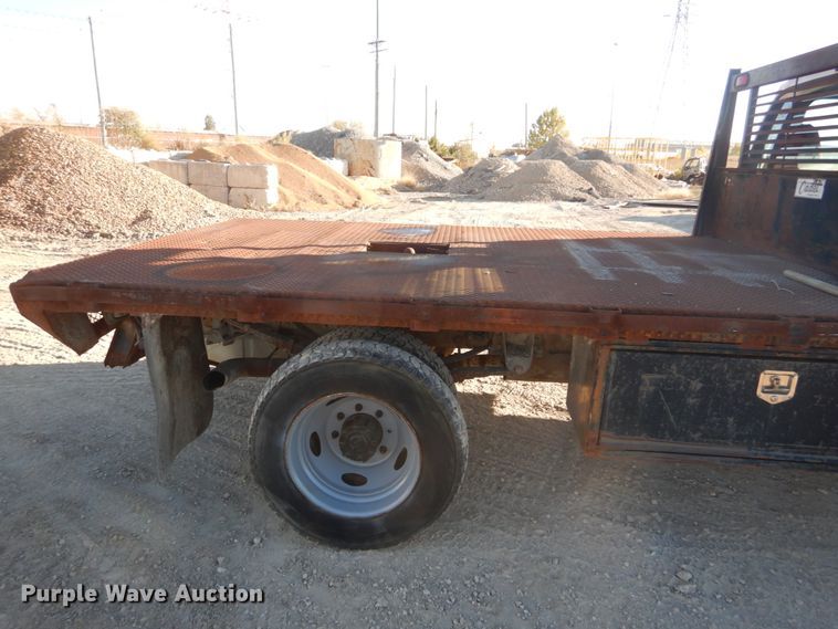 image for item DI1014 2001 Ford F450 Super Duty XL  flatbed truck