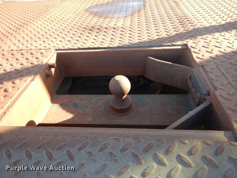 image for item DI1014 2001 Ford F450 Super Duty XL  flatbed truck