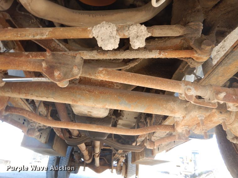 image for item DI1014 2001 Ford F450 Super Duty XL  flatbed truck