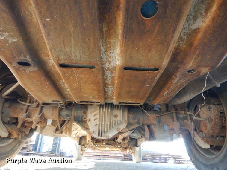 image for item DI1014 2001 Ford F450 Super Duty XL  flatbed truck