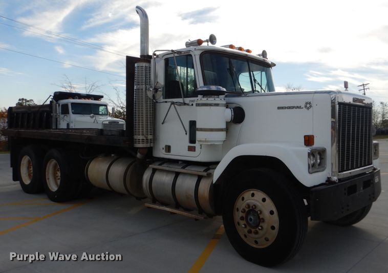 image for item DI1018 1987 GMC General  flatbed truck