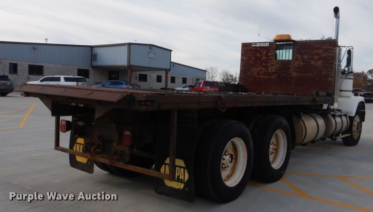 image for item DI1018 1987 GMC General  flatbed truck