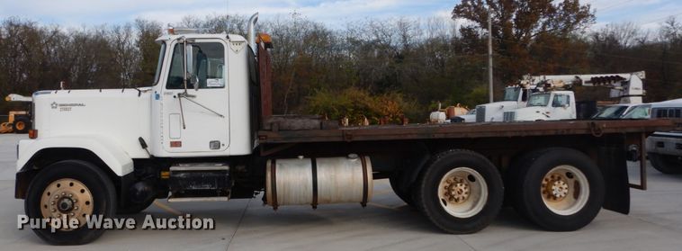 image for item DI1018 1987 GMC General  flatbed truck