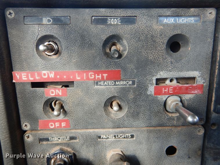 image for item DI1018 1987 GMC General  flatbed truck