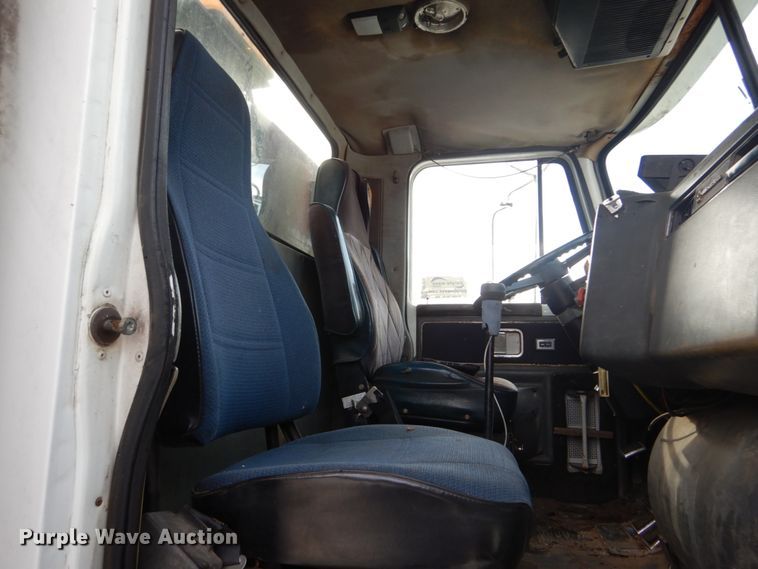 image for item DI1018 1987 GMC General  flatbed truck