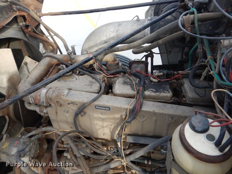 image for item DI1018 1987 GMC General  flatbed truck