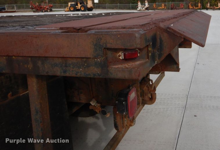 image for item DI1018 1987 GMC General  flatbed truck