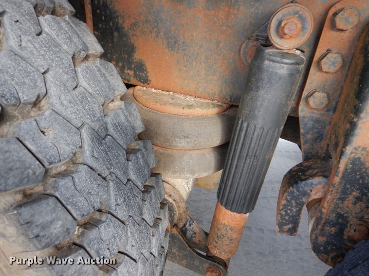 image for item DI1018 1987 GMC General  flatbed truck