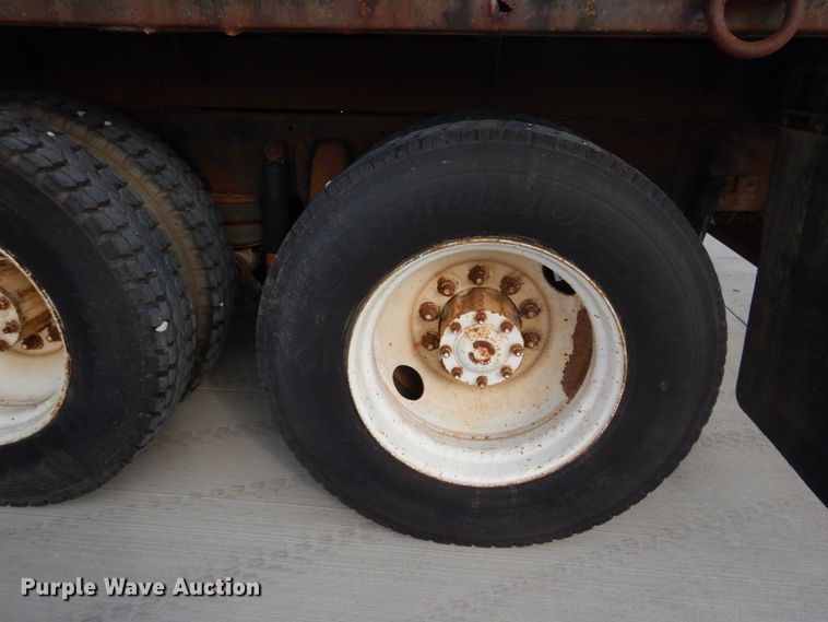 image for item DI1018 1987 GMC General  flatbed truck