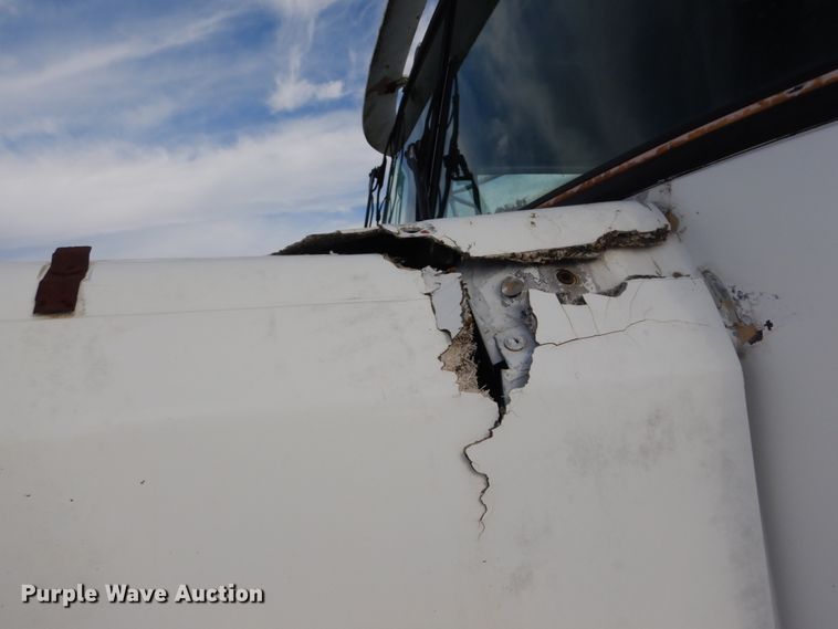 image for item DI1018 1987 GMC General  flatbed truck