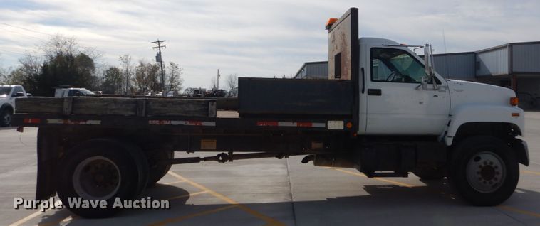 image for item DI1019 1993 GMC TopKick C6500  flatbed truck