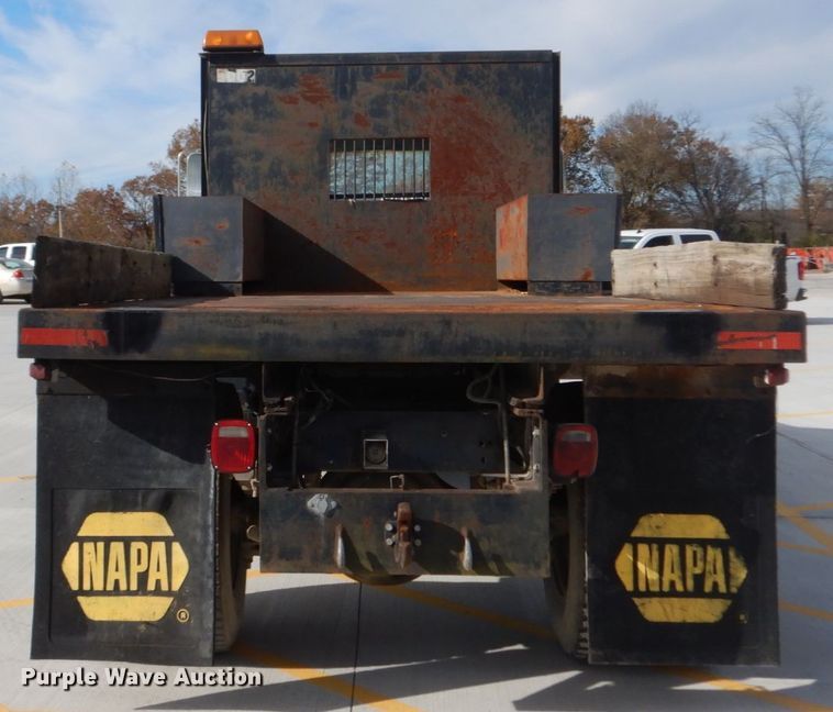 image for item DI1019 1993 GMC TopKick C6500  flatbed truck