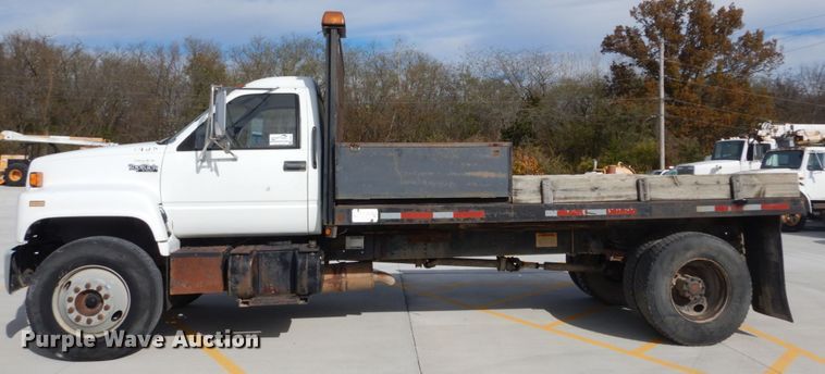 image for item DI1019 1993 GMC TopKick C6500  flatbed truck