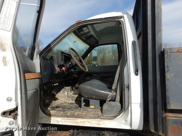 image for item DI1019 1993 GMC TopKick C6500  flatbed truck