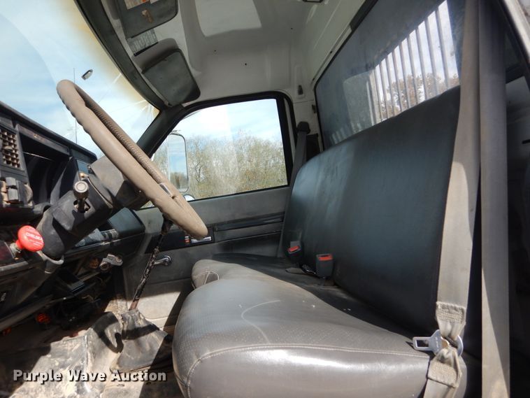 image for item DI1019 1993 GMC TopKick C6500  flatbed truck