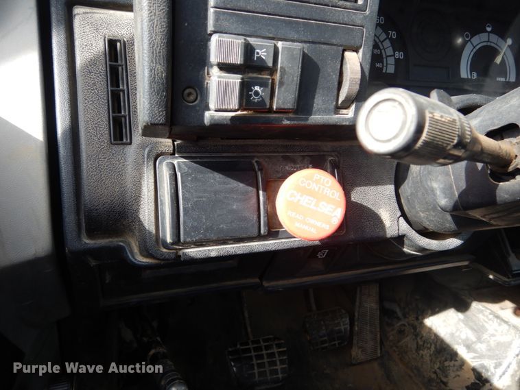 image for item DI1019 1993 GMC TopKick C6500  flatbed truck