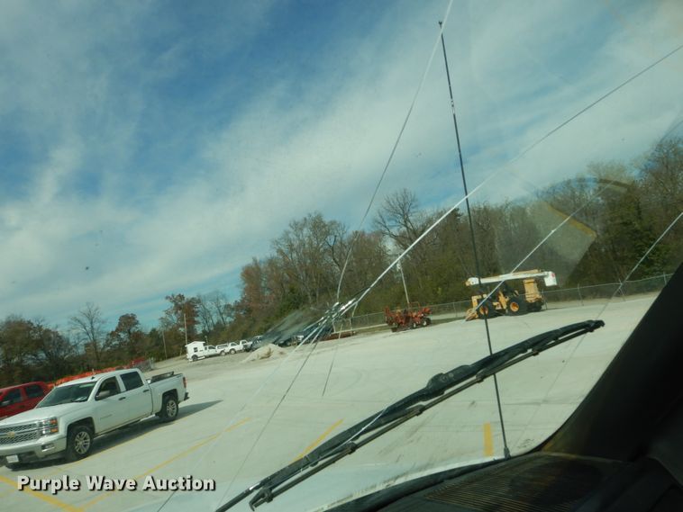 image for item DI1019 1993 GMC TopKick C6500  flatbed truck