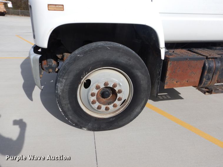 image for item DI1019 1993 GMC TopKick C6500  flatbed truck