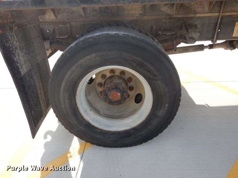 image for item DI1019 1993 GMC TopKick C6500  flatbed truck