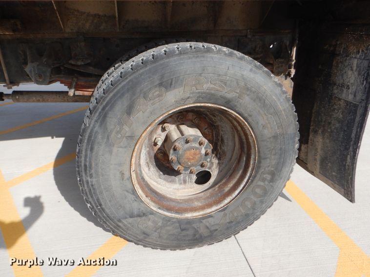 image for item DI1019 1993 GMC TopKick C6500  flatbed truck