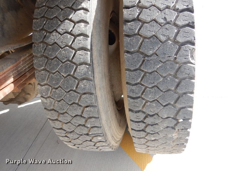 image for item DI1019 1993 GMC TopKick C6500  flatbed truck