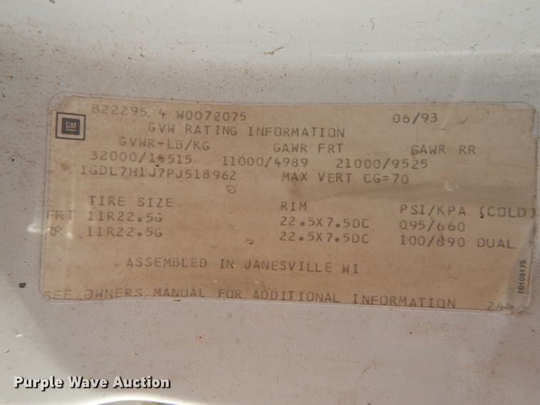 image for item DI1019 1993 GMC TopKick C6500  flatbed truck