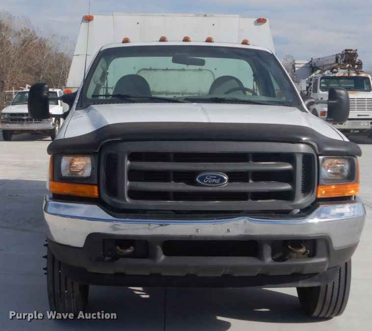 image for item DI1025 2001 Ford F550 Super Duty XL  utility truck
