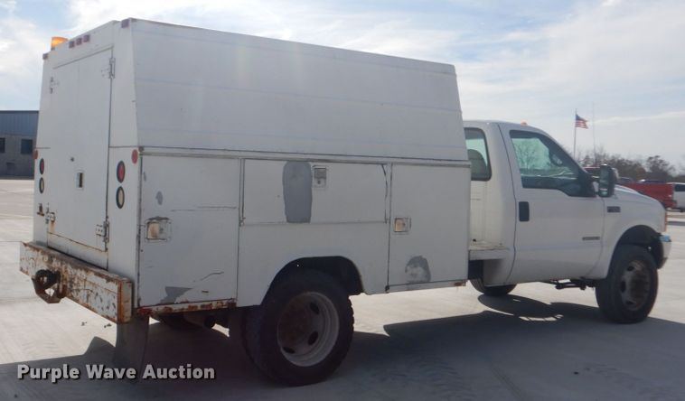 image for item DI1025 2001 Ford F550 Super Duty XL  utility truck