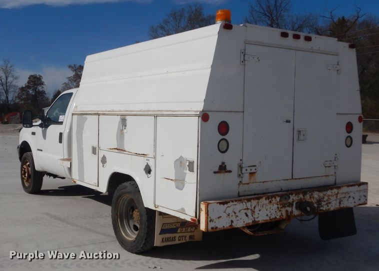 image for item DI1025 2001 Ford F550 Super Duty XL  utility truck