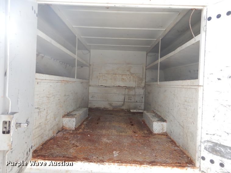 image for item DI1025 2001 Ford F550 Super Duty XL  utility truck