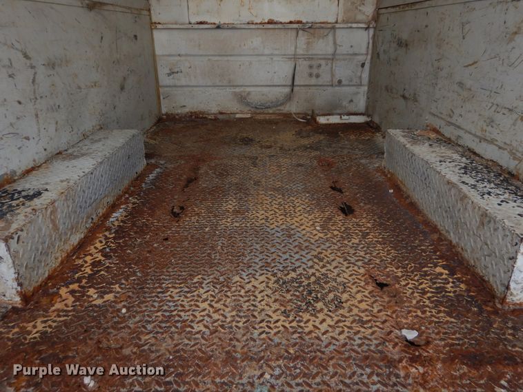 image for item DI1025 2001 Ford F550 Super Duty XL  utility truck