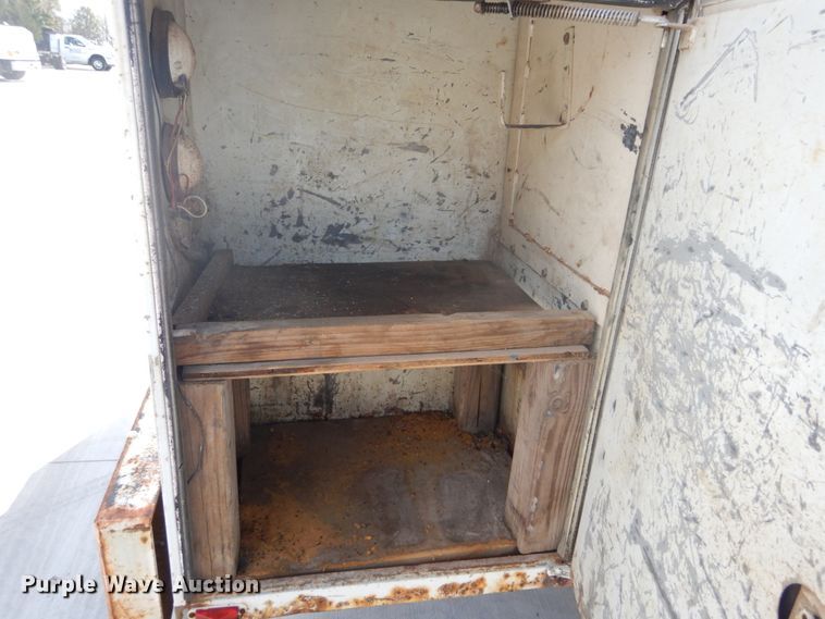 image for item DI1025 2001 Ford F550 Super Duty XL  utility truck