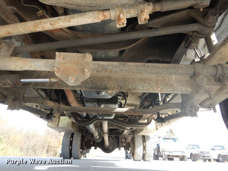 image for item DI1025 2001 Ford F550 Super Duty XL  utility truck