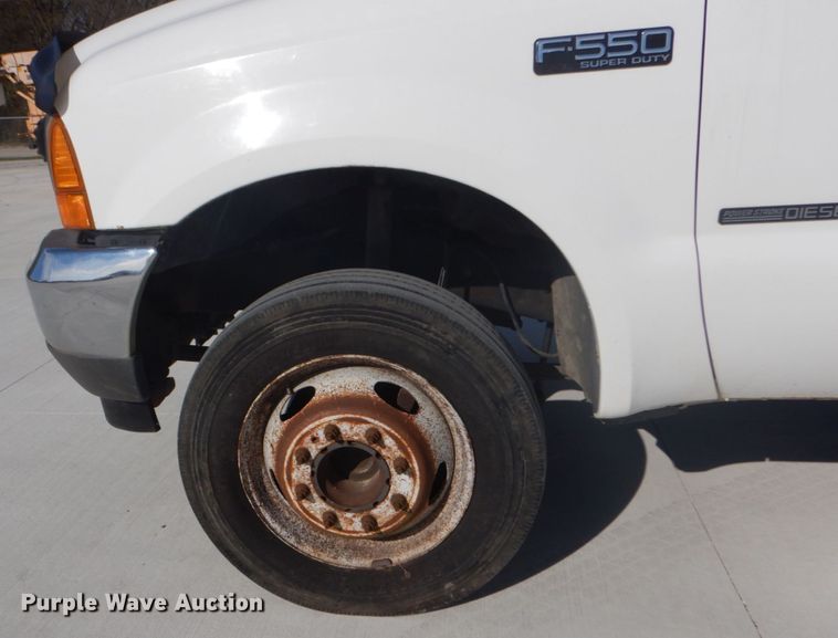 image for item DI1025 2001 Ford F550 Super Duty XL  utility truck