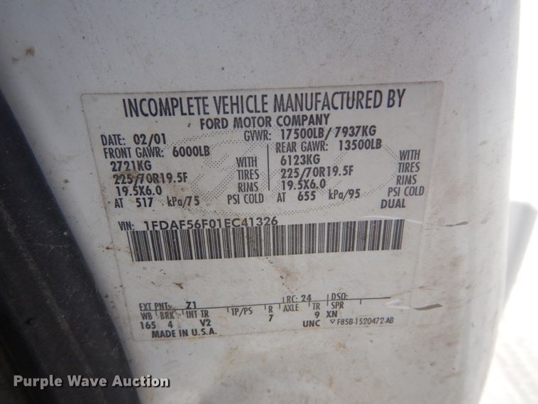 image for item DI1025 2001 Ford F550 Super Duty XL  utility truck