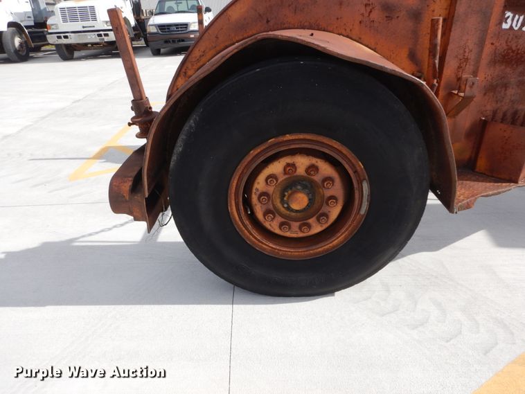 image for item DI1028 1962 Truck Equipment Co 14T reel trailer