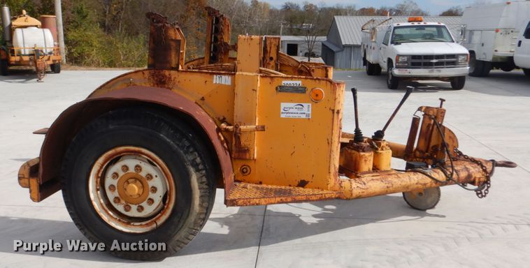 image for item DI1035 1966 Eaton Metal Products TCR14T reel trailer