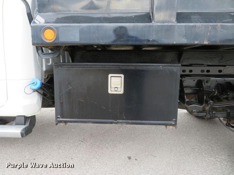 image for item DI3781 2016 Dodge Ram 5500HD  dump truck