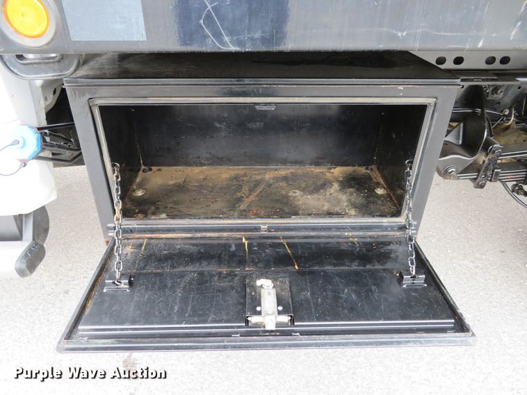 image for item DI3781 2016 Dodge Ram 5500HD  dump truck