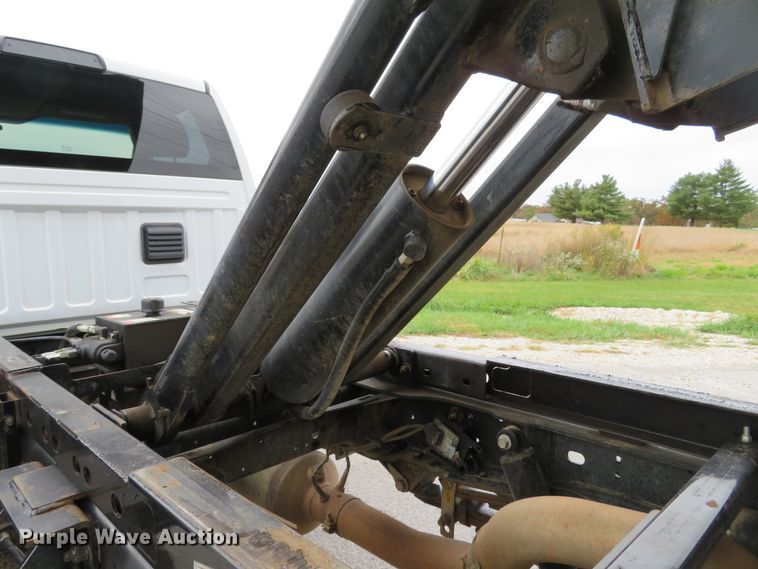 image for item DI3781 2016 Dodge Ram 5500HD  dump truck