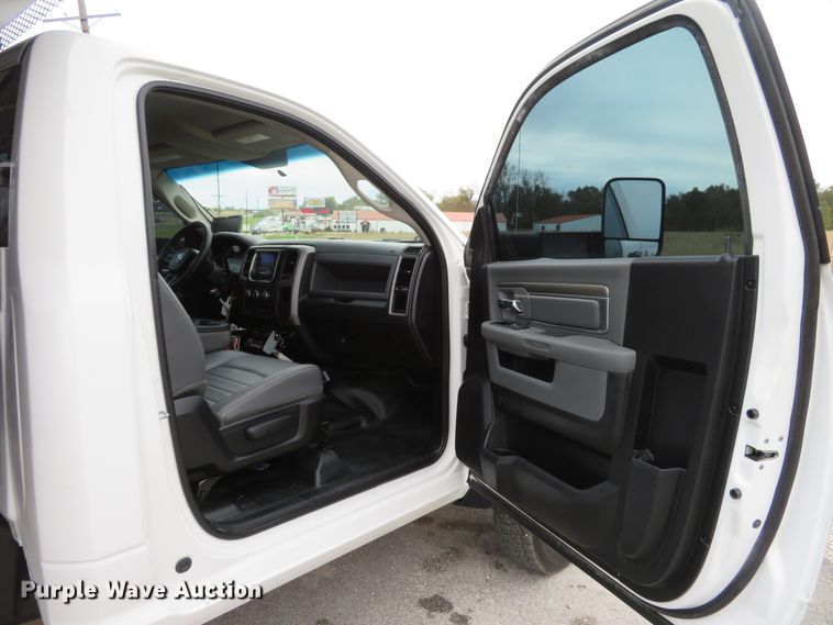 image for item DI3781 2016 Dodge Ram 5500HD  dump truck