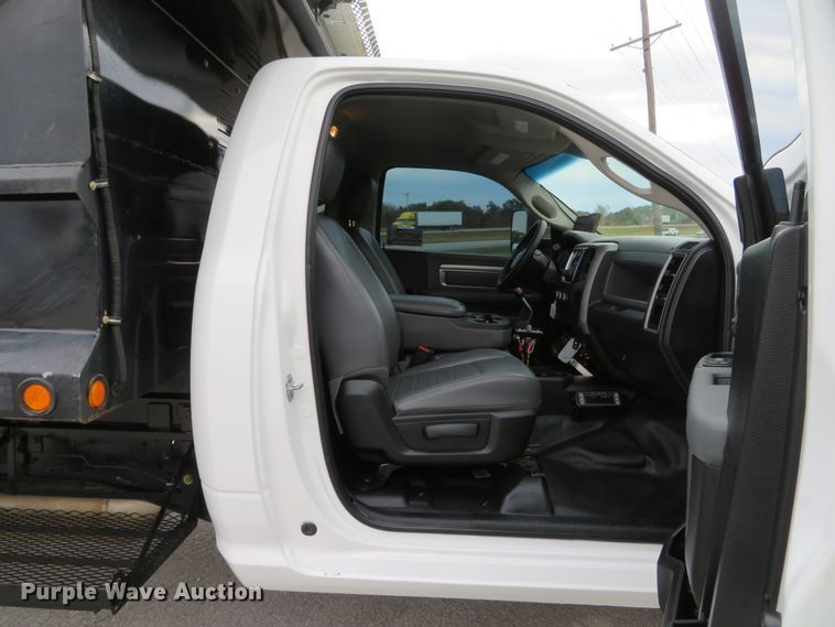 image for item DI3781 2016 Dodge Ram 5500HD  dump truck