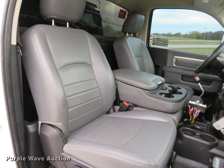 image for item DI3781 2016 Dodge Ram 5500HD  dump truck